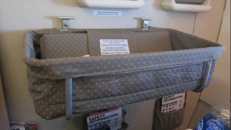 bassinet seat for baby in flight
